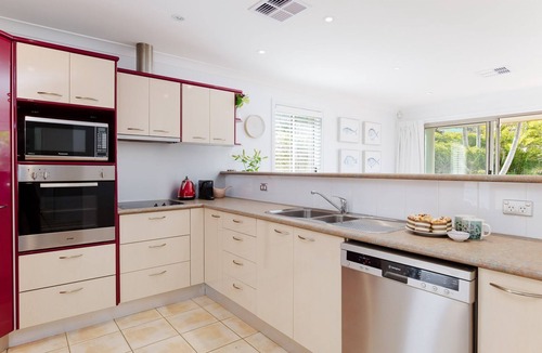 Salamander Bay House | 8a Foreshore Drive Ducted Air and Boat Parking