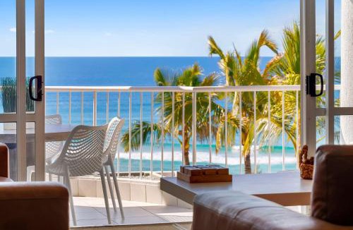 Sunshine Beach Apartment | 9 La Mer, 5 Belmore Tce - Ultimate Beachside Living