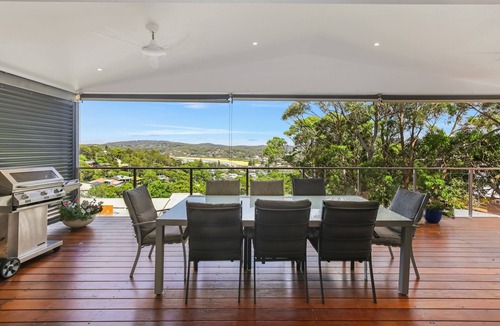 Copacabana House | 99% of guests since 2014 gave this beach home a 5 star rating
