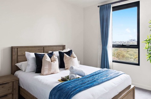 Maribyrnong Apartment | A 2BR Apt With FREE Parking Next to Highpoint