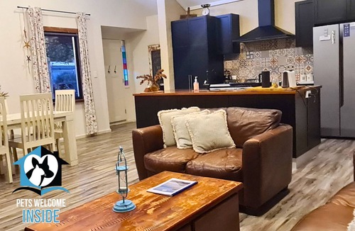 West Beach House | A Beautiful Property, Walking Distance to the Beach in Esperance WA!