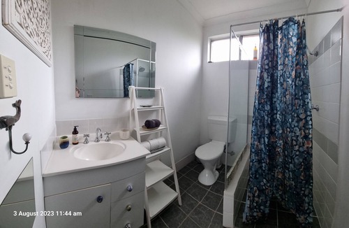 Margaret River House | A Break Away 1 -Walk to town, forest and river!