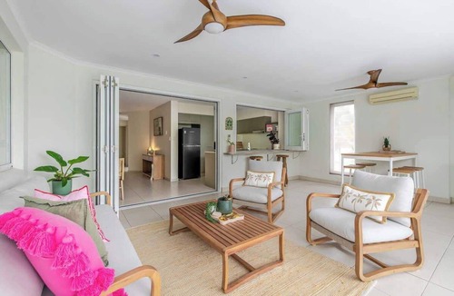 Cairns North Apartment | A Calm City Base Cairns CBD