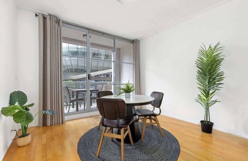 Sydney Central Business District Apartment | A Comfy Studio for 5 Next to Darling Harbour