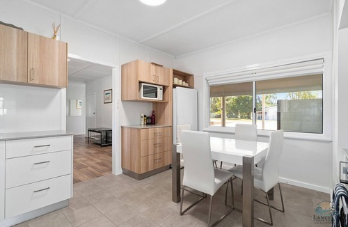 Lancelin House | A Golden Barrel - A spacious Lancelin holiday home.