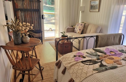 Yankalilla Bed & Breakfast | A rustic home away from home set in the foot hills of historic Yankalilla