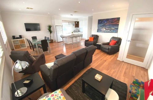 Port Hughes House | A Sea Dream - Coastal Views - Port Hughes