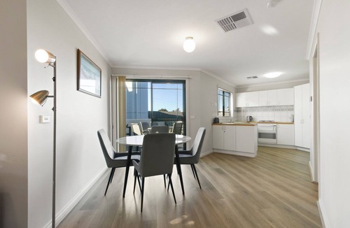 Metung House | A Stones Throw | Central Metung Escape