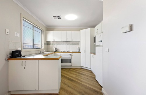 Metung House | A Stones Throw | Central Metung Escape