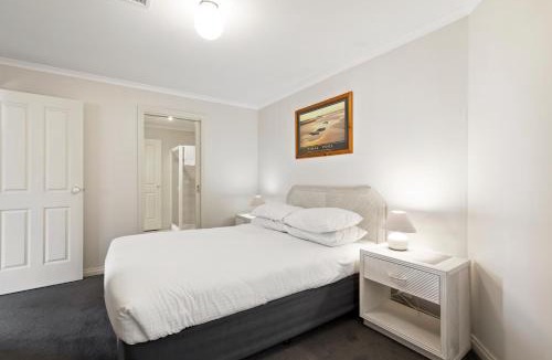 Metung House | A Stones Throw - Central Metung Escape