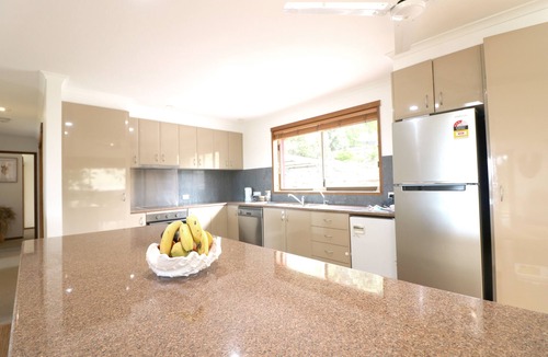 Berrambool House | A Touch of Bali - 3 Bedroom Pet friendly home. 5+ nights