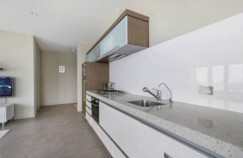 Metung Apartment | A Window on the Bay | Scenic Metung Retreat