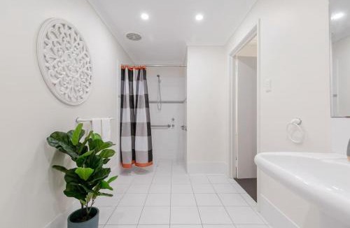 Connolly Apartment | A7 - Escape the city - studio with FREE parking