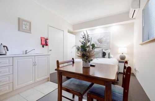 Connolly Apartment | A7 - Escape the city - studio with FREE parking