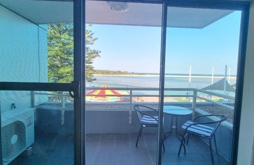 The Entrance Apartment | AAA-The Entrance Private Water Front 1 bedroom appartment at the Oaks