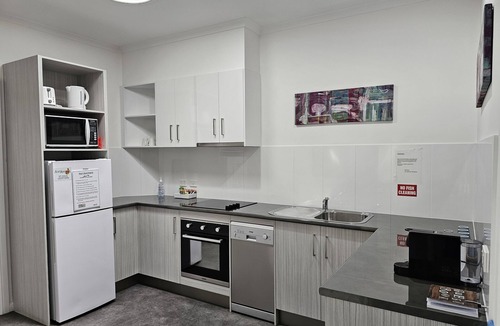 Port Lincoln Apartment | Aart Apartments Port Lincoln, Accommodation in the CBD, 100m from the beach.