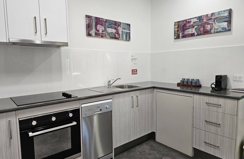Port Lincoln Apartment | Aart Apartments Port Lincoln, Accommodation in the CBD, 100m from the beach.