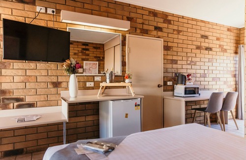 Soldiers Hill Hotel | Abacus Motel