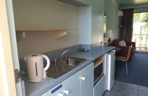Lakes Entrance Hotel | Abel Tasman Waterfront Motel