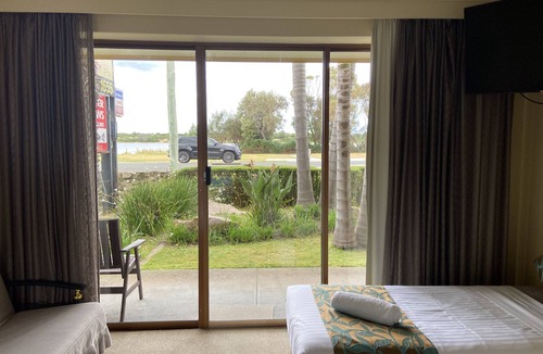 Lakes Entrance Hotel | Abel Tasman Waterfront Motel