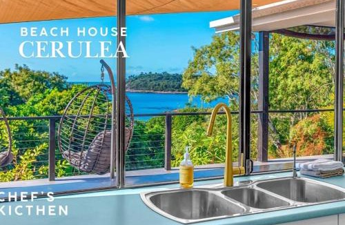 Hideaway Bay House | Absolute Beachfront with Ocean Views 3 Beds plus Pool