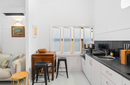 Newell House | Absolute Beachfront Home with 2 Dwellings | White & Black Cockatoo