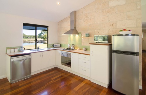 Margaret River Apartment | Acacia Chalets