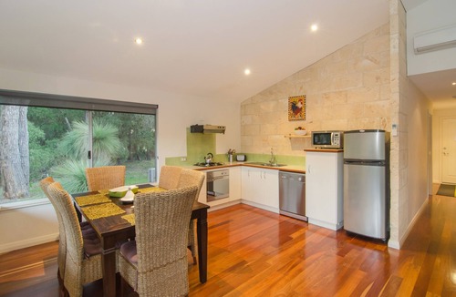 Margaret River Apartment | Acacia Chalets