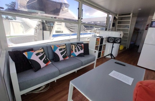 Erskine Boat Rental | ACCOMMODATION ONLY. Location - Mandurah Quay Resort and Boundry Island Brewery.