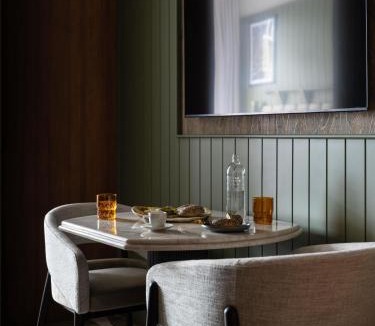 Hobart Central Business District Hotel | Adina Hobart