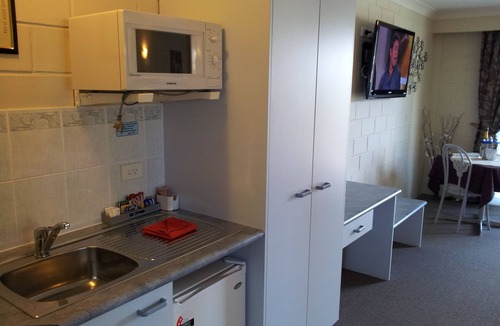 Nelson Bay Hotel | Admiral Nelson Motor Inn