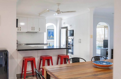 Yamba House | Admiral's Haven- Oceanstays- Pet Friendly with a Pool