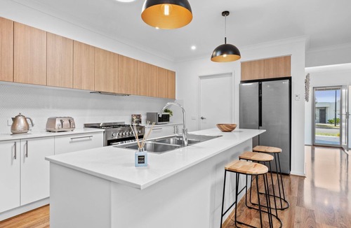 Torquay House | Aerial Beach House - Beach & Golf