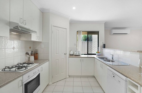 Nollamara House | Affordable 3BR Near City | Family & Work Friendly