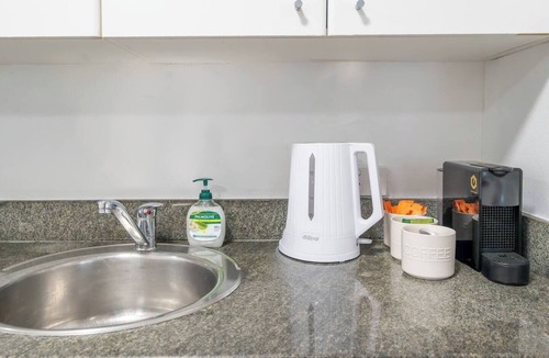 Darlinghurst Apartment | Afterglow Haven Cosy Stay near Dining and Nightlife
