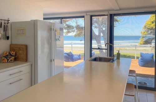 Para Wurlie House | Ahoy Point Turton - Dog friendly - Off Peak Special!