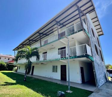 Cayenne Apartment | Air-conditioned studio with mezzanine in Cayenne