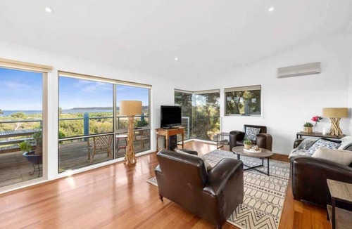 Aireys Inlet House | Aireys Delight I Lighthouse & Ocean Views