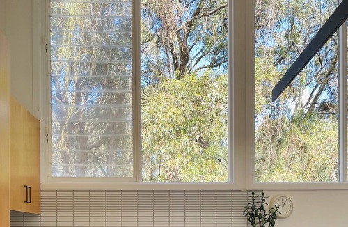 Aireys Inlet House | Aireys Gully Side - huge deck - nestled among trees - go for walks to beach/cafe
