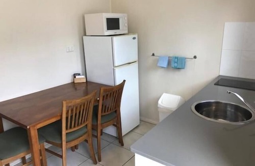 Airlie Beach Hotel | Airlie Court Units