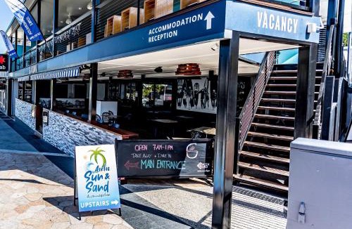 Airlie Beach Hotel | Airlie Sun & Sand Accommodation #5 KIDS STAY FREE