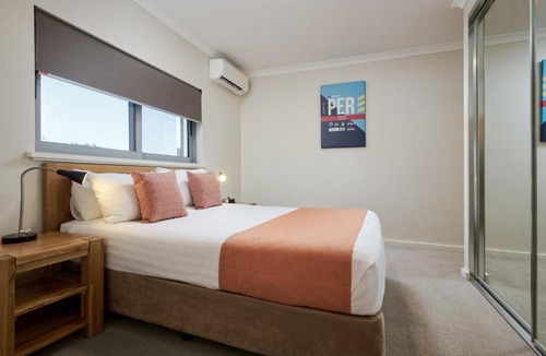 Redcliffe Apartment | Airport Apartments by Vetroblu