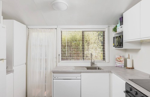 Fingal Bay Cottage | Akuna Beach Cottage Fingal Bay