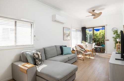 Fingal Bay House | Akuna Beach Cottage Fingal Bay