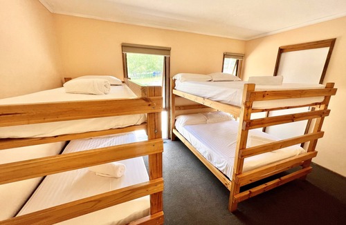 Sawmill Settlement Cabin | Albaski Lodge – Whole Lodge
