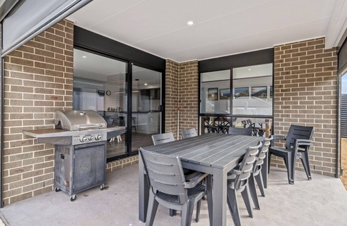 Inverloch House | Albatross Retreat - A Stylish New Modern Home