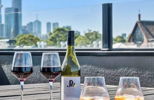 Albert Park Apartment | Albert Park Magnificence. Position Perfect. MLane