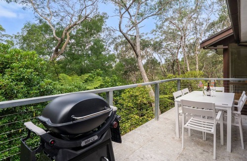 Blackheath House | Alencon | Charming home with 2 Fireplaces in a bush setting