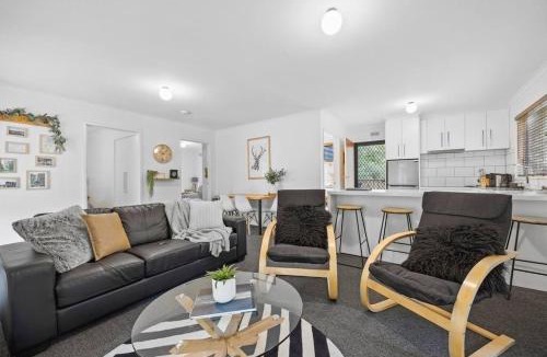 Halls Gap House | Algona Views