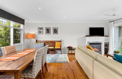 Ocean Grove House | Alice's Palace, 2-minute walk to lifeguard patrolled main surf beach